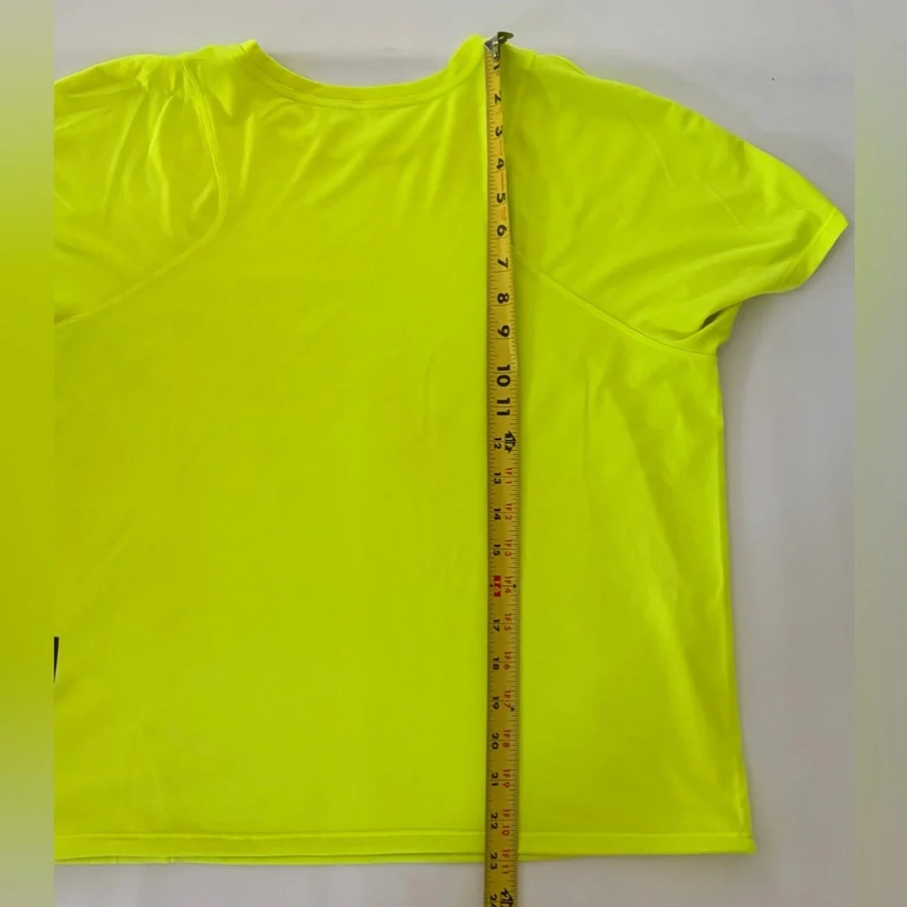 Lululemon Women’s Top Lightweight Cinched Hem Hiking T Shirt size 12 - Picture 12 of 14